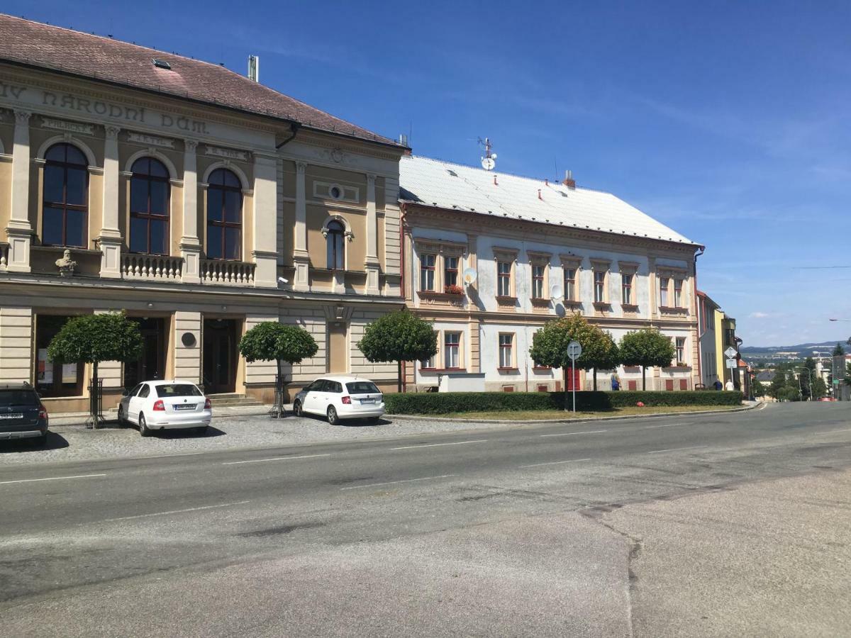 Opočno Apartmam Na Namesti II מראה חיצוני תמונה